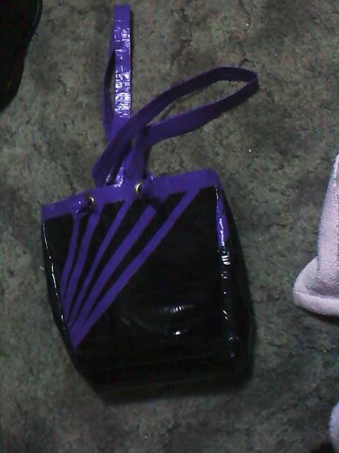 How to Make a Purse From Duct Tape