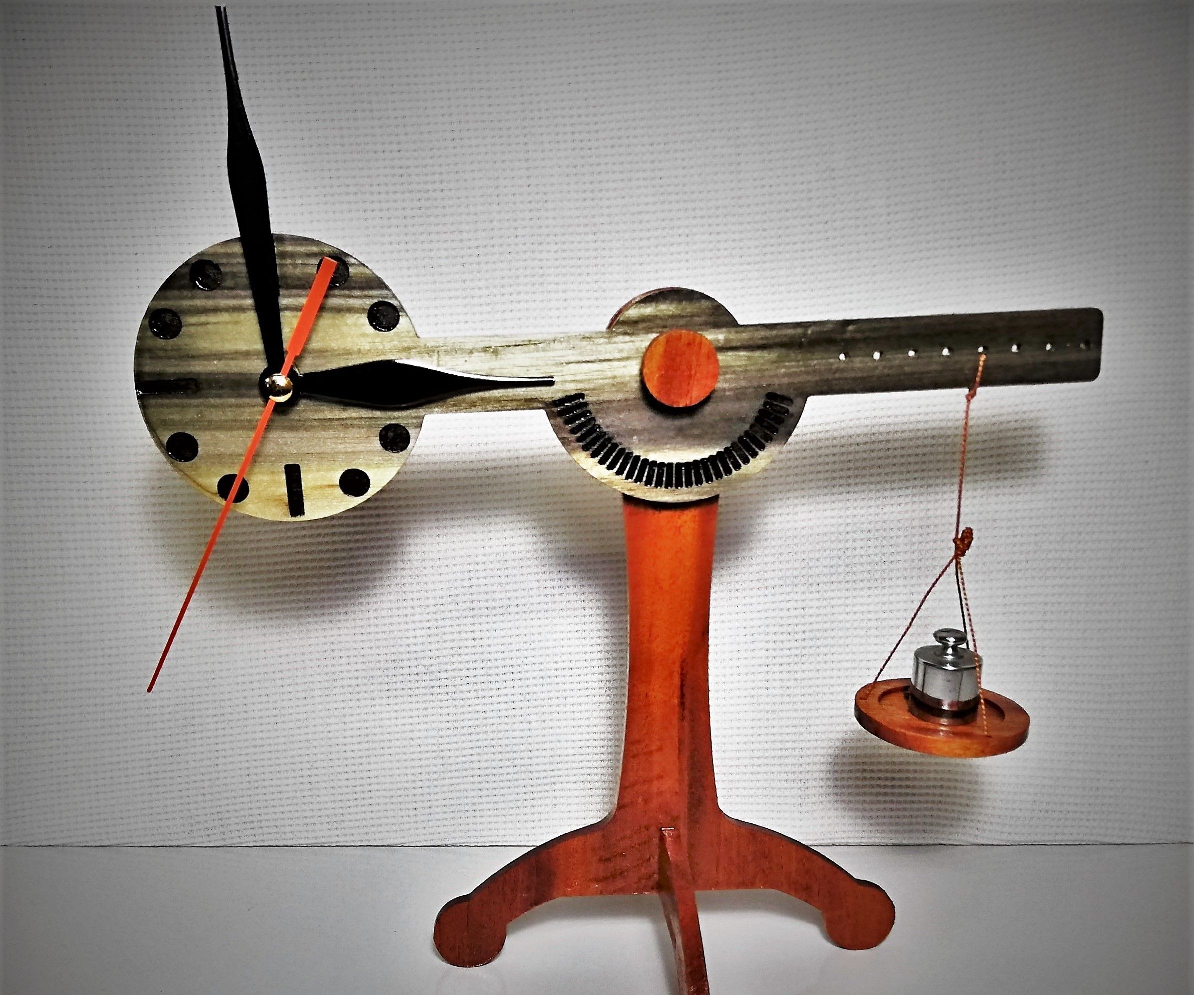 Self-Balancing Clock