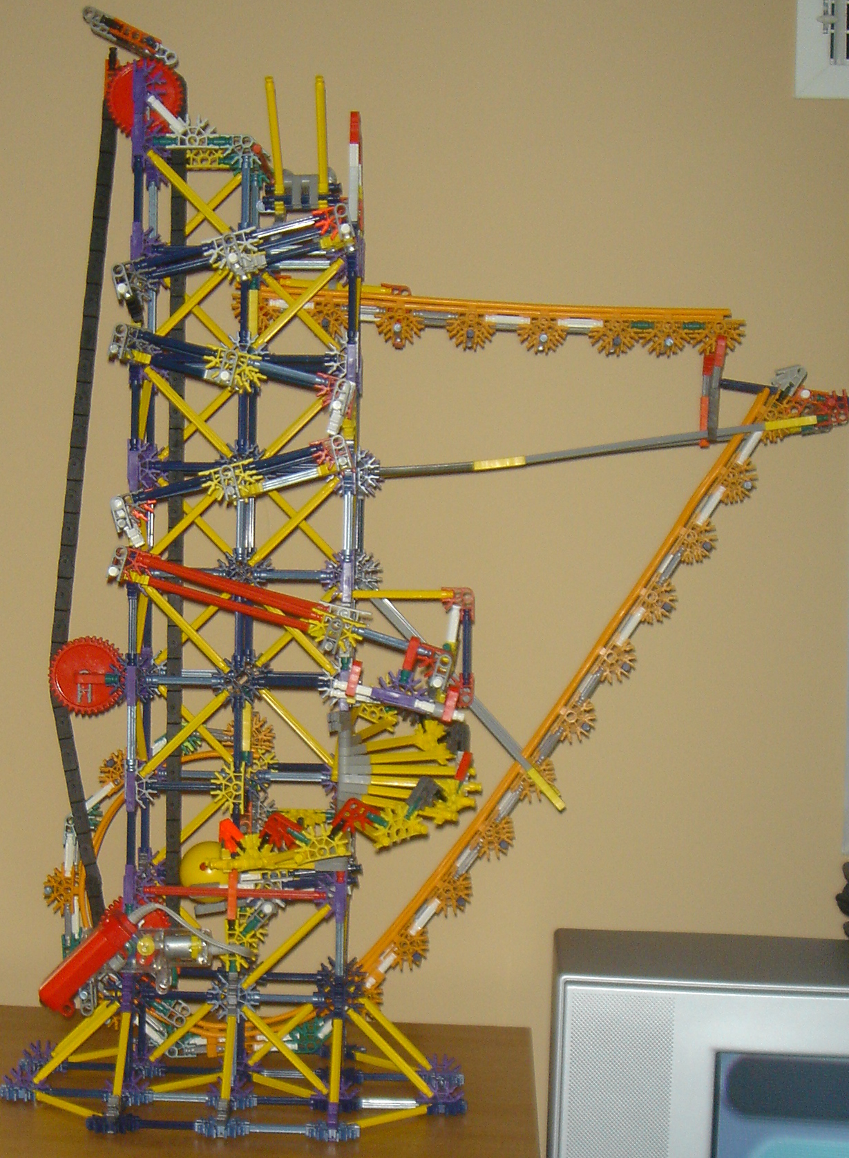 "Deux" K'nex Ball Machine