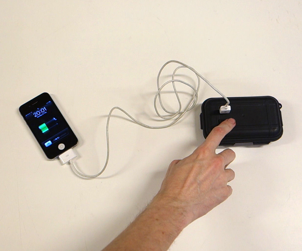 Emergency USB charger on the cheap