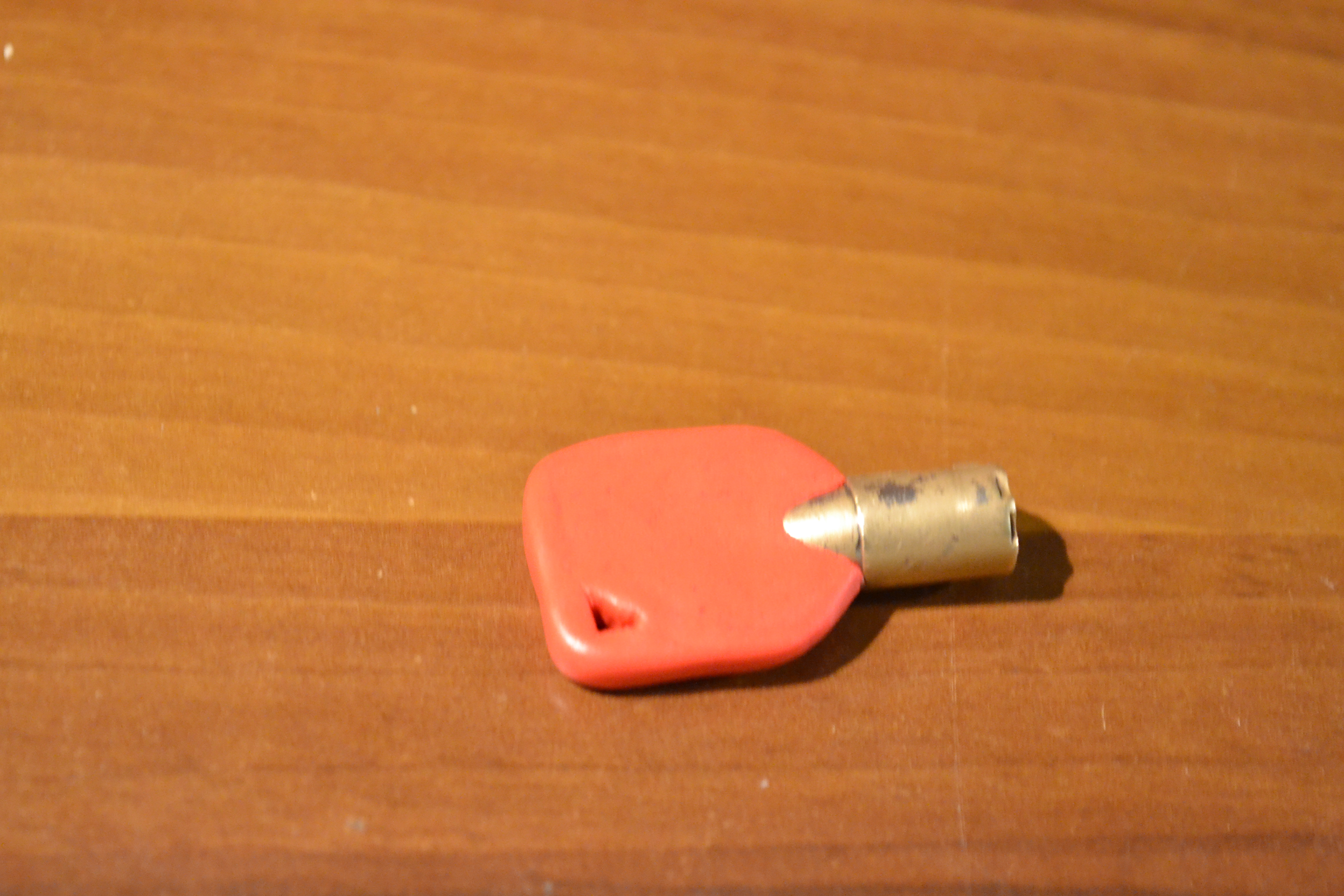 Improving Bike Lock Key Bow With Sugru