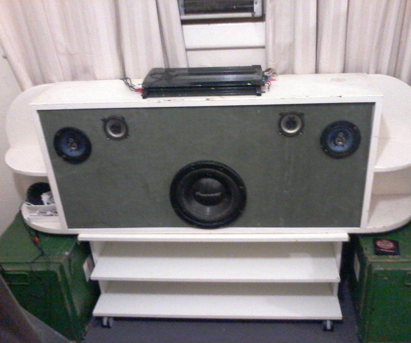Retro/Stereo