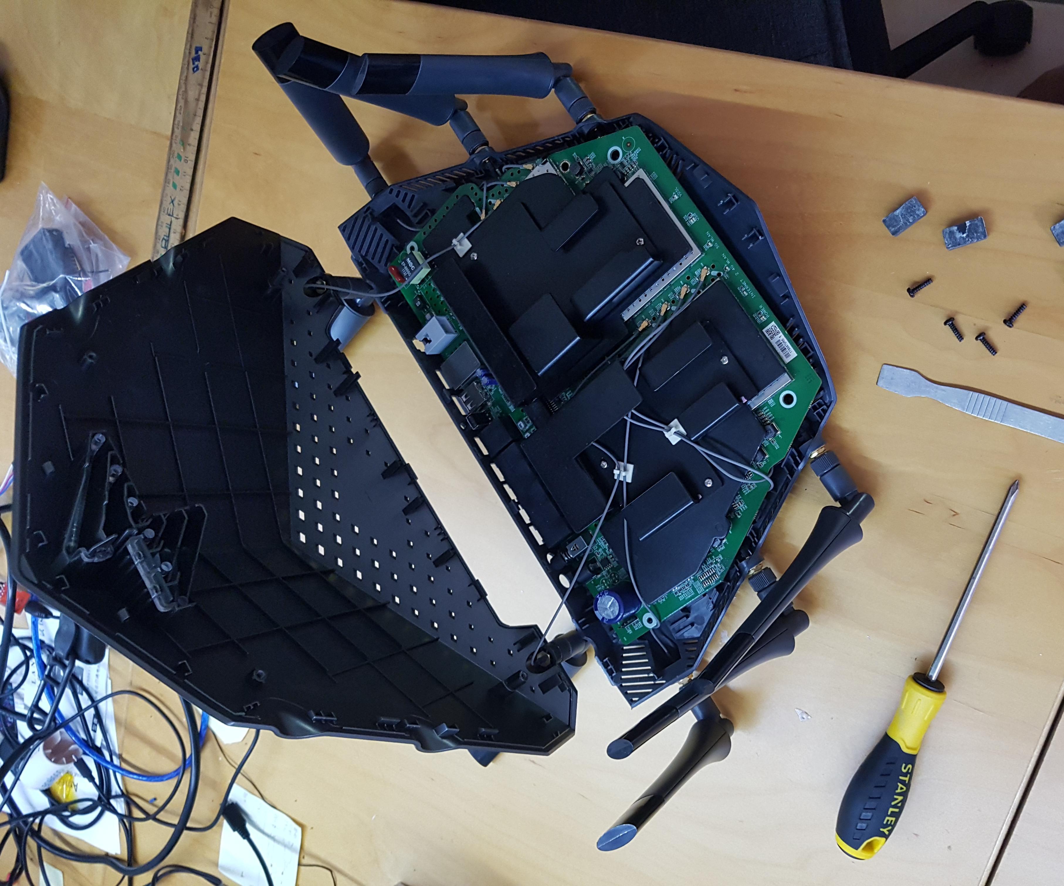 Disassemble and Mod the D-Link DSL-5300 COBRA AC5300 Wave 2 MU-MIMO Wi-Fi Modem Router