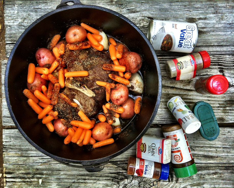 Camp cooking the easy way - In ground roast