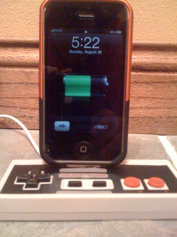 Turn a NES controller into an iPhone Dock
