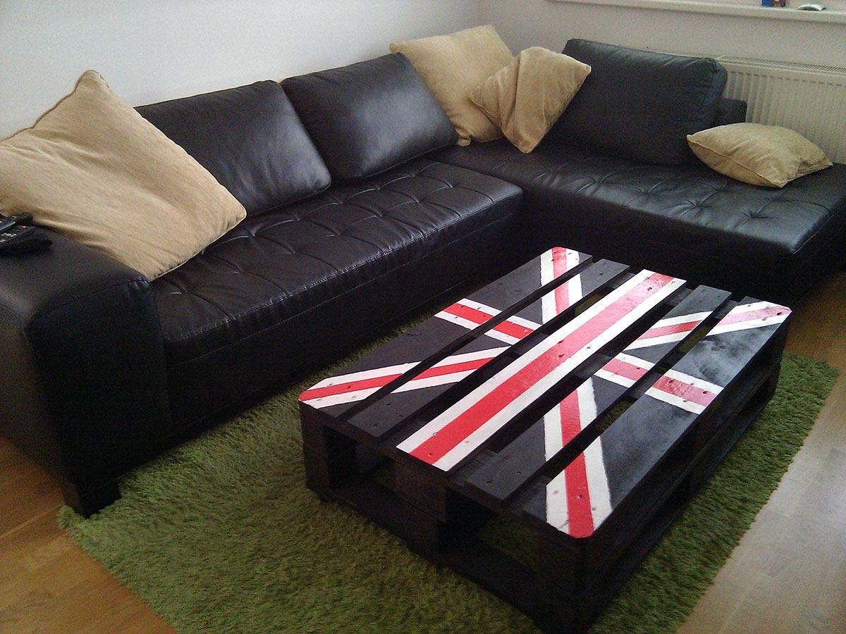 "Union Jack" Palette Table