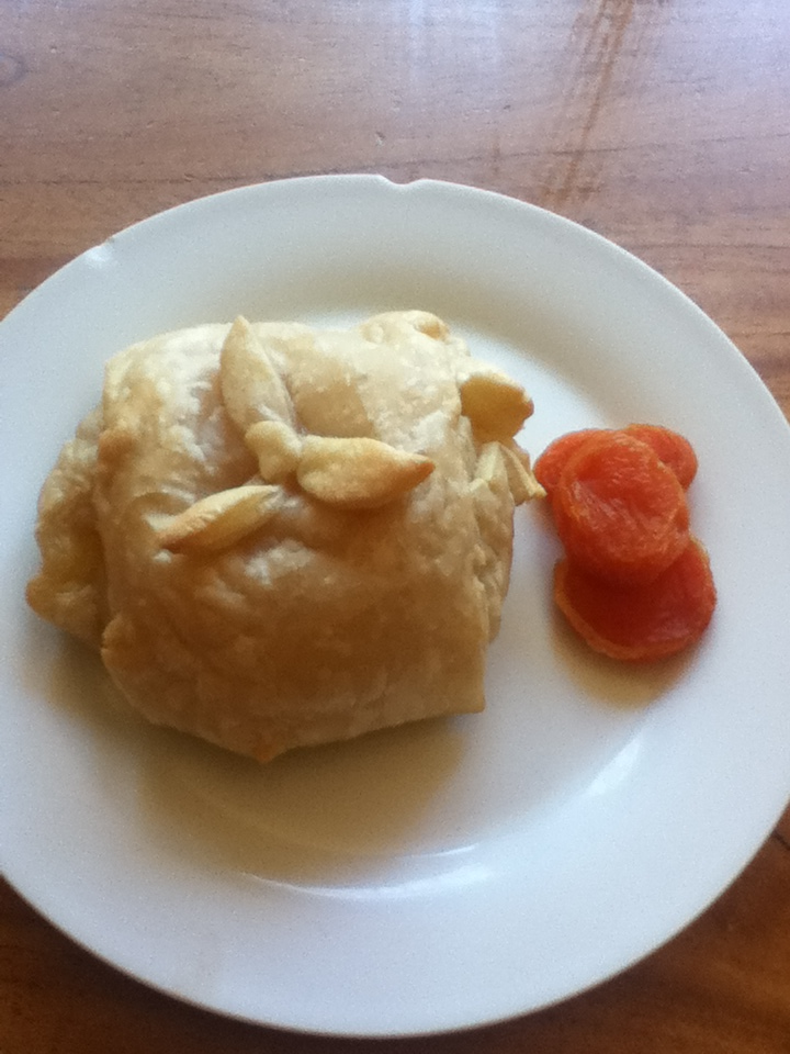 Baked Apricot Brie