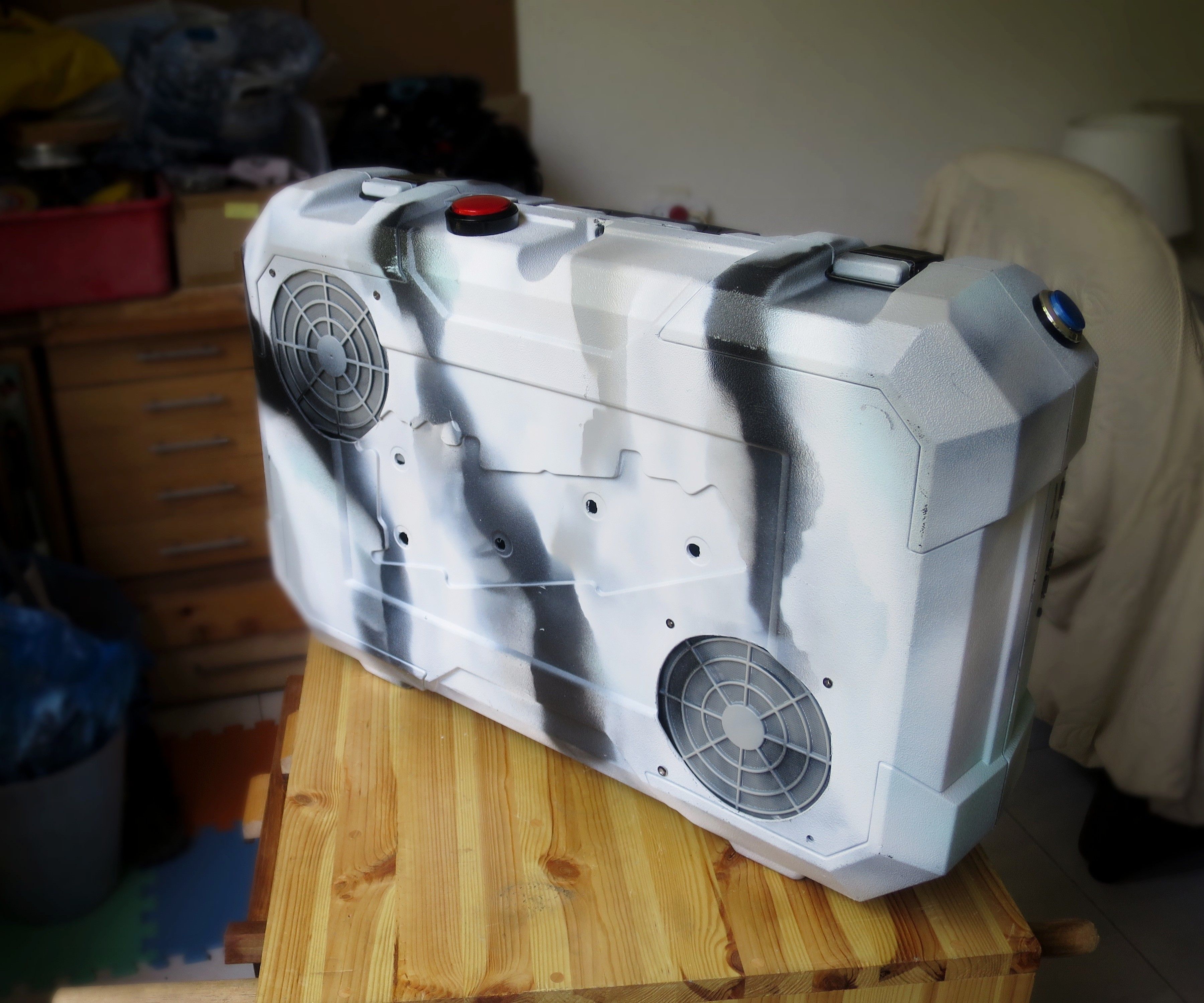 Portable Gaming PC in a Suitcase