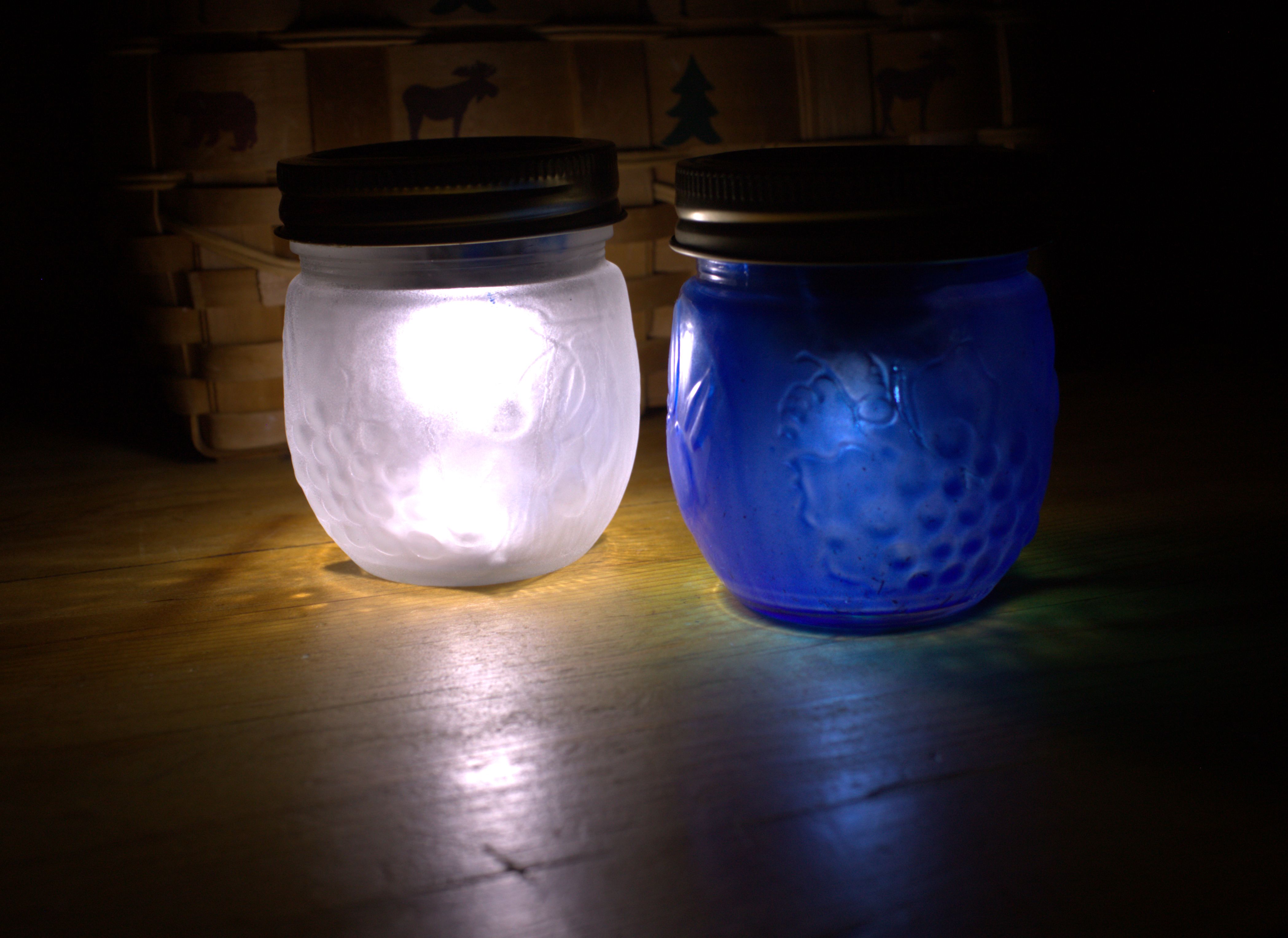 Create Your Own Solar Powered Mason Jar Nightlight from Junk