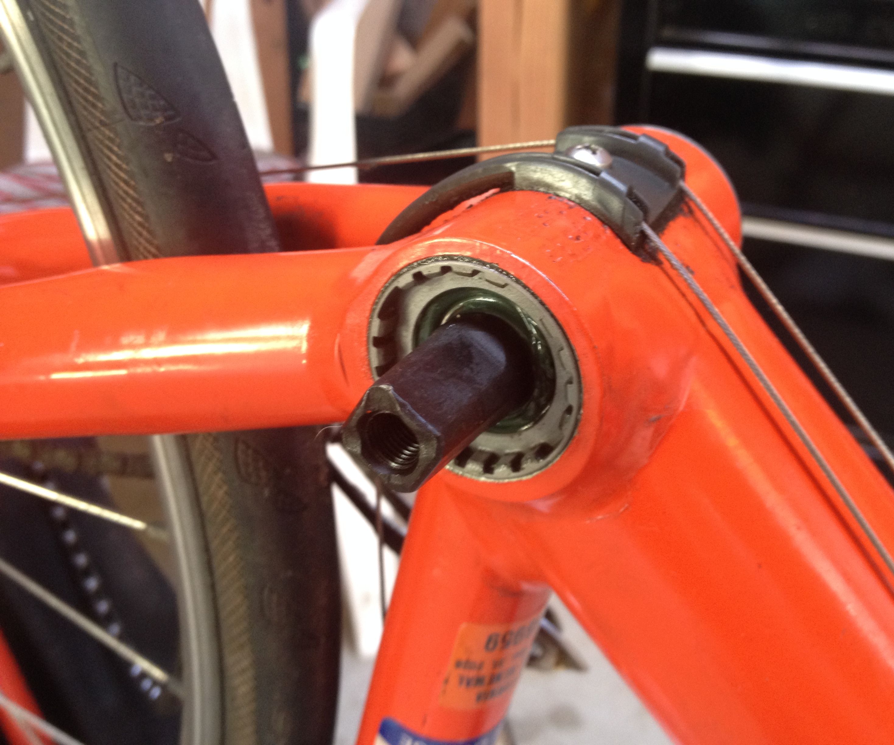 Installing Road Bicycle Bottom Bracket
