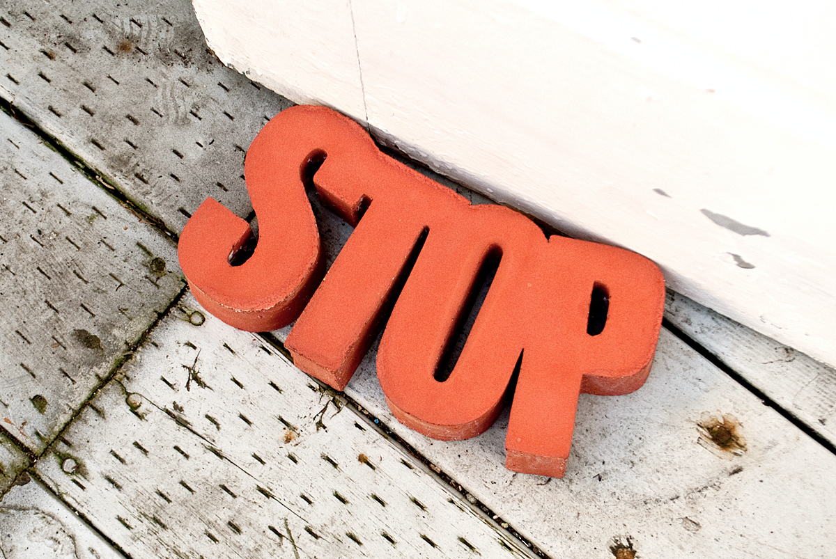 DIY CONCRETE:: Door Stop