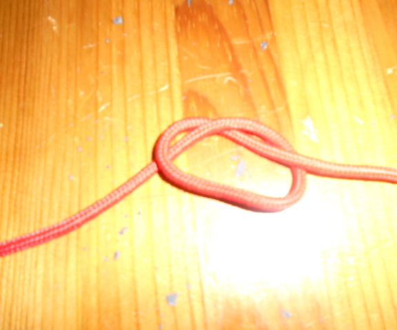 How to Tie an Overhand Knot