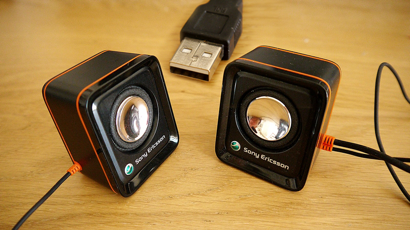Change Sony Ericsson MPS-70 Speakers into USB Speakers