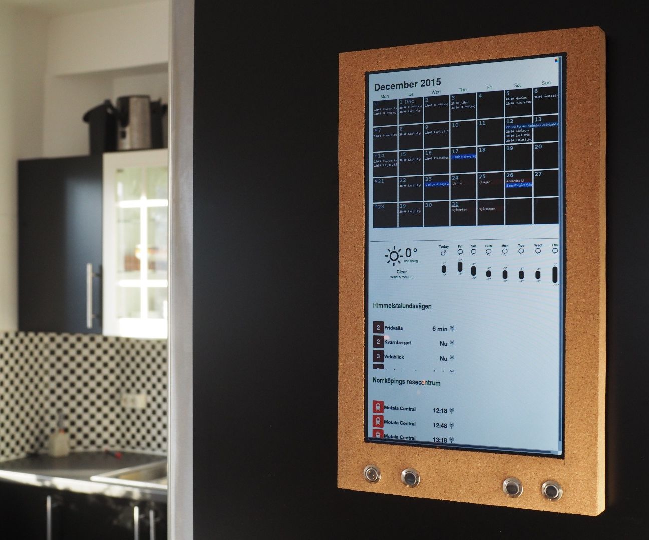 Raspberry Pi: Wall Mounted Calendar and Notification Center