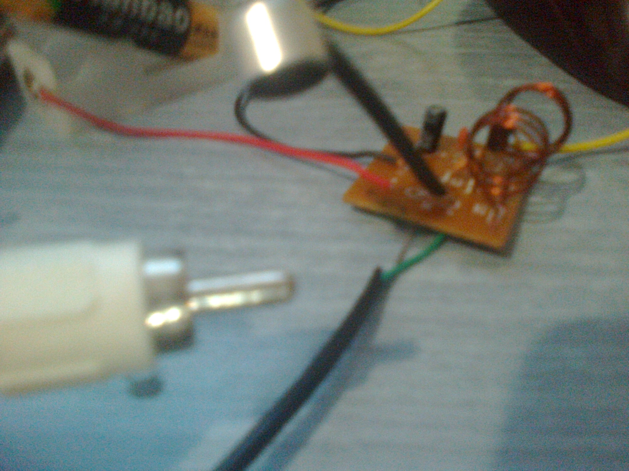 Make a 1.5v Single-Transistor FM Transmitter