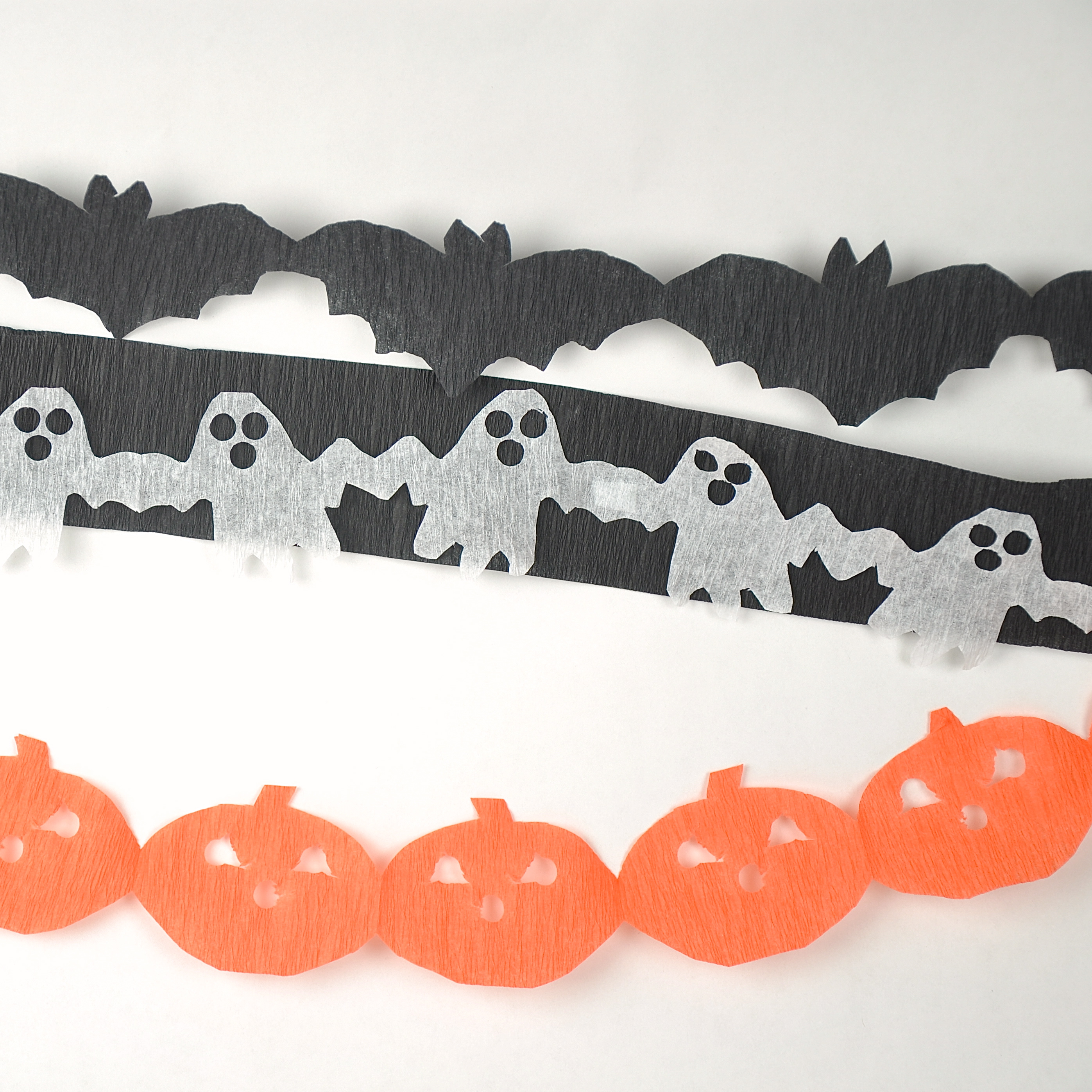 Easy Halloween Paper Chain Streamers