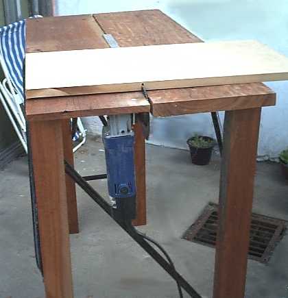 A Cheap &amp; Useful Cutting Table