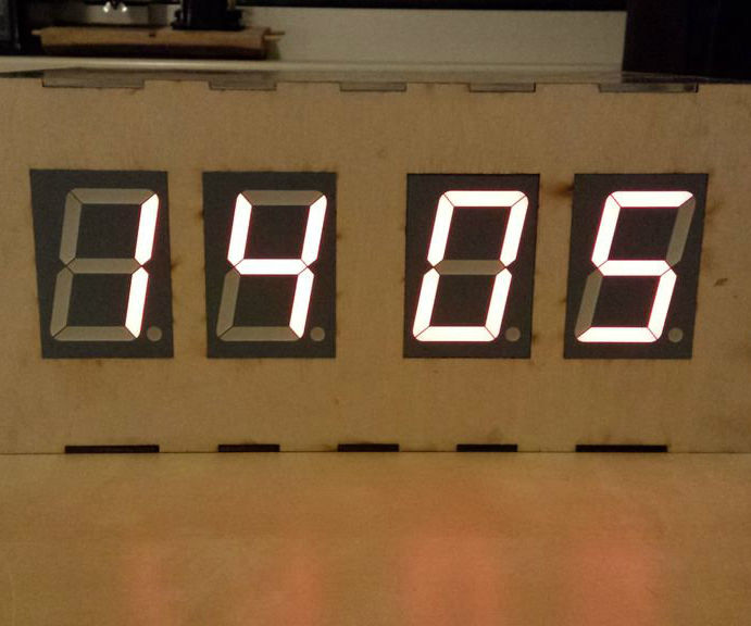 Arduino Real Time Clock with large 7-segment Displays