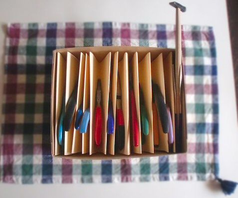Paper partition for jewelry making tools