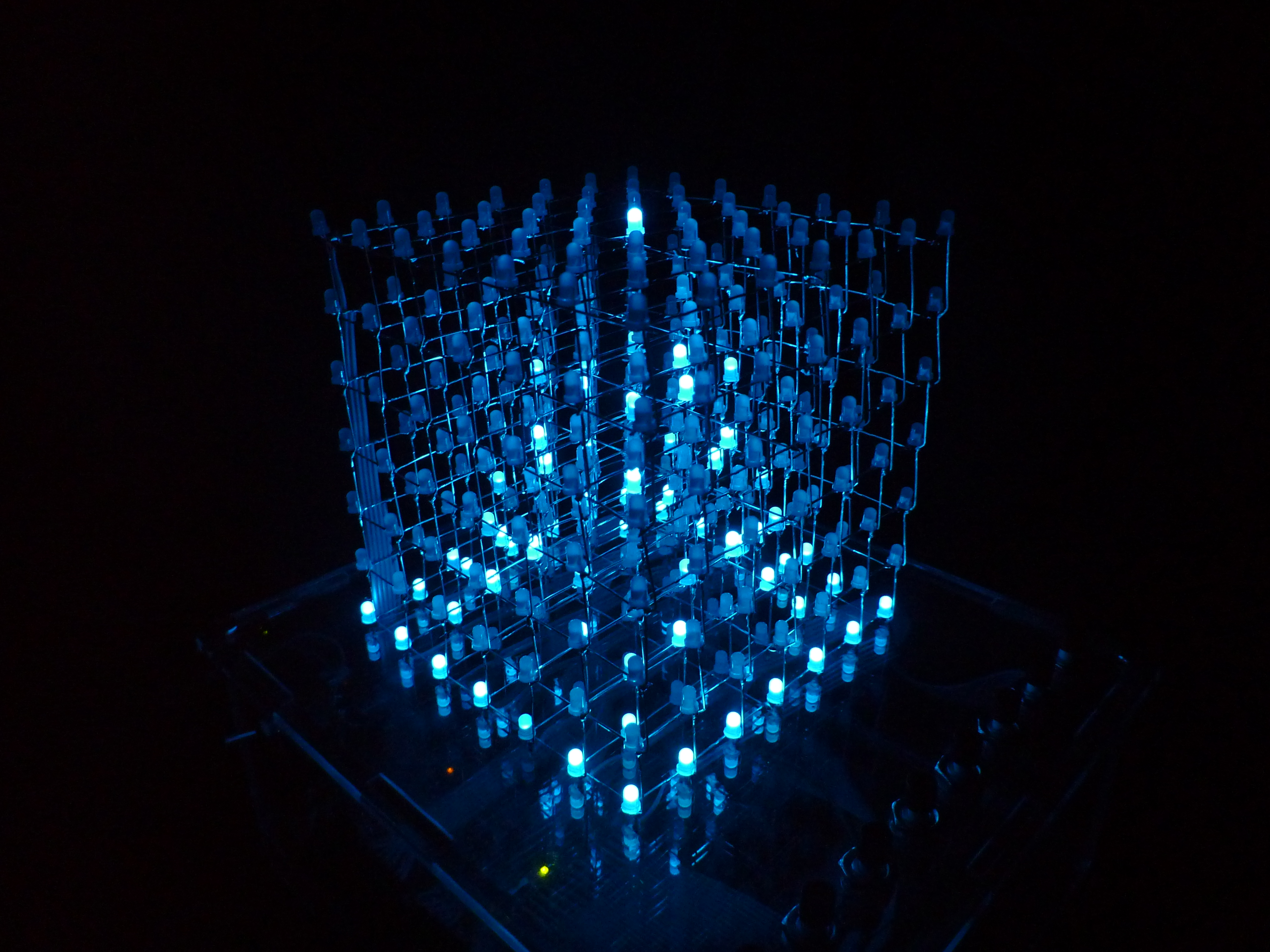 Self-Contained 7x7x7 LED Cube