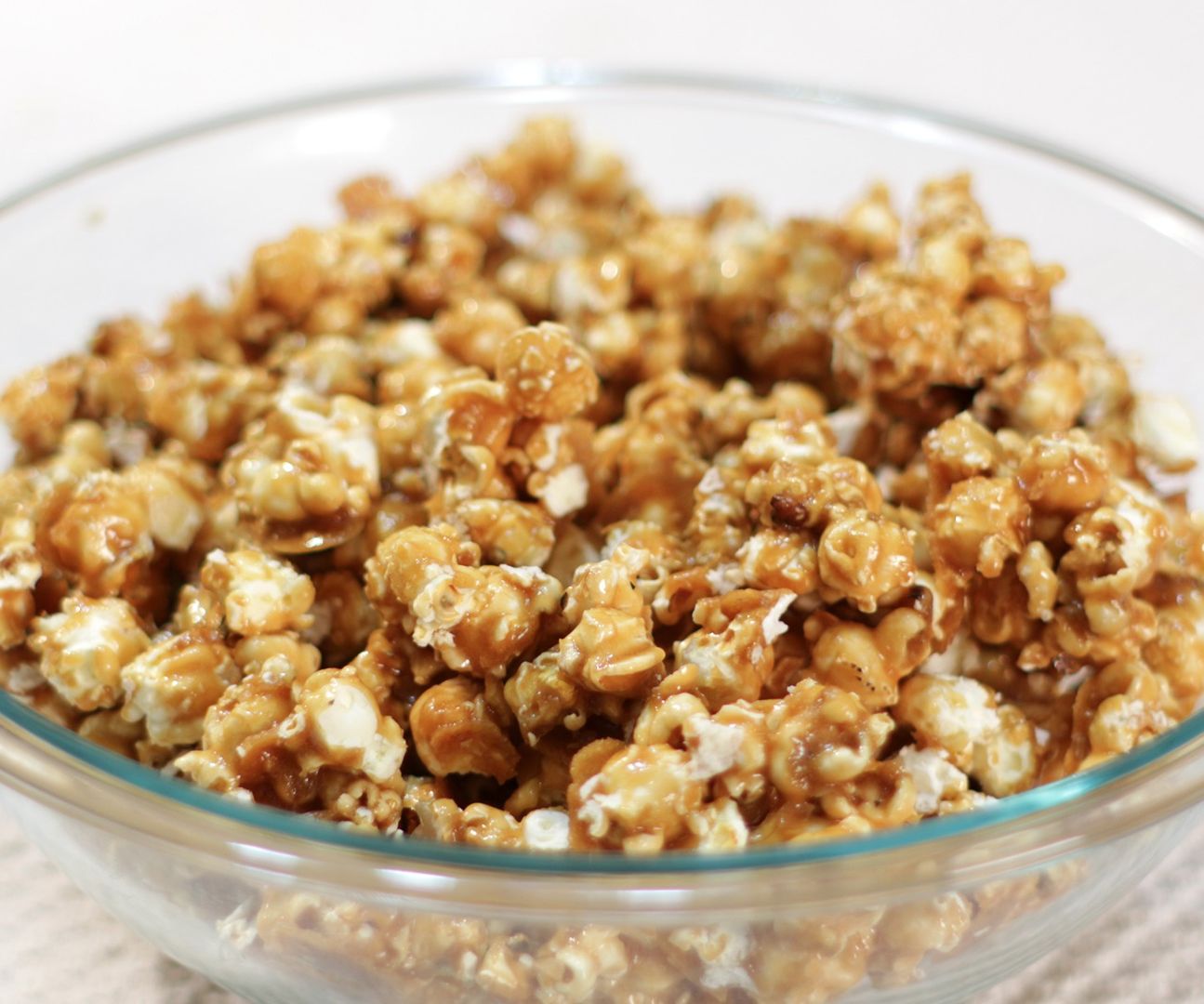 Easy Caramel Corn