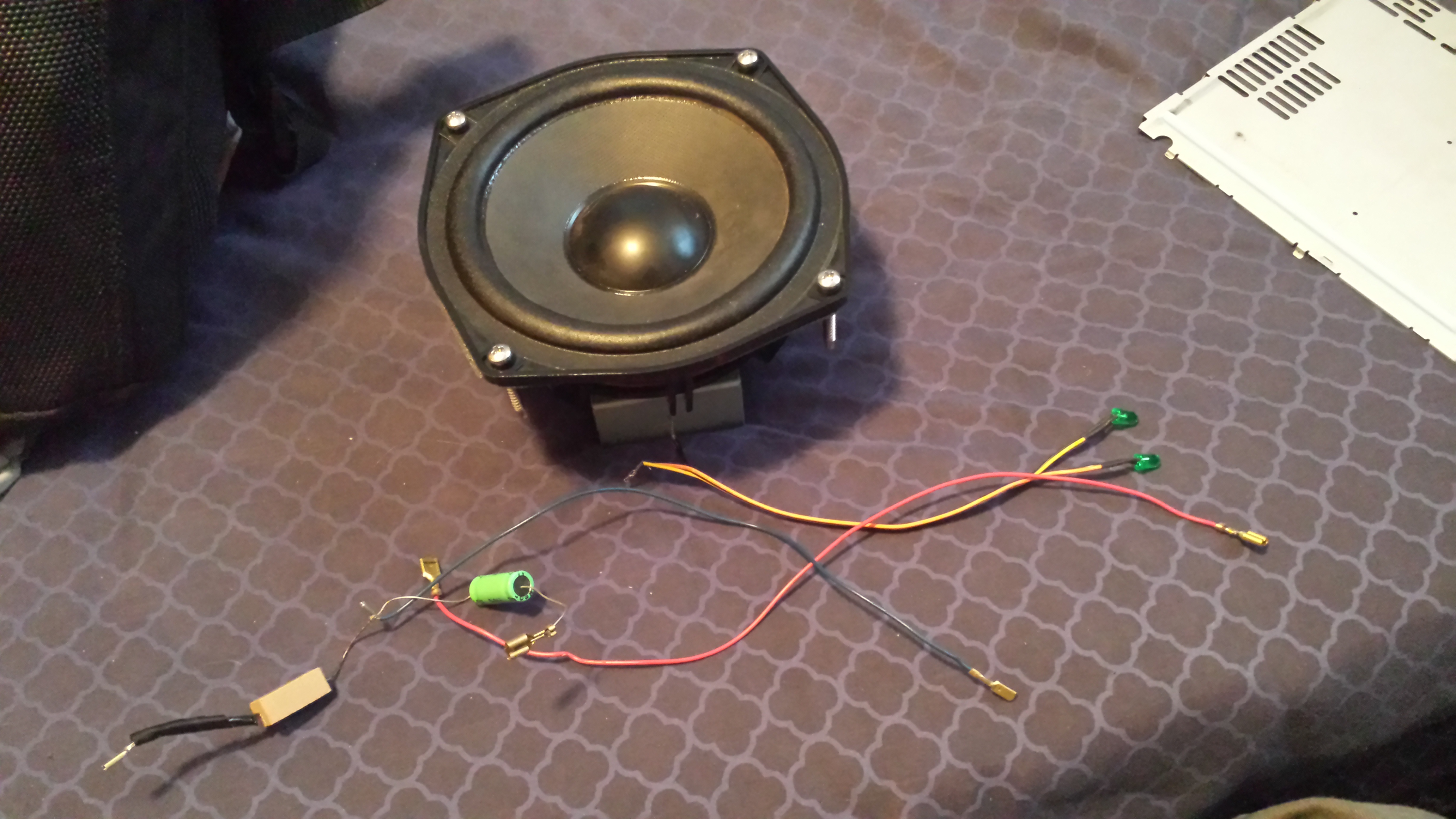 How to Make an LED Input/clip Indicator (plus light show) for Speakers in 3 Insanely Easy Steps. (CRAZY Easy)