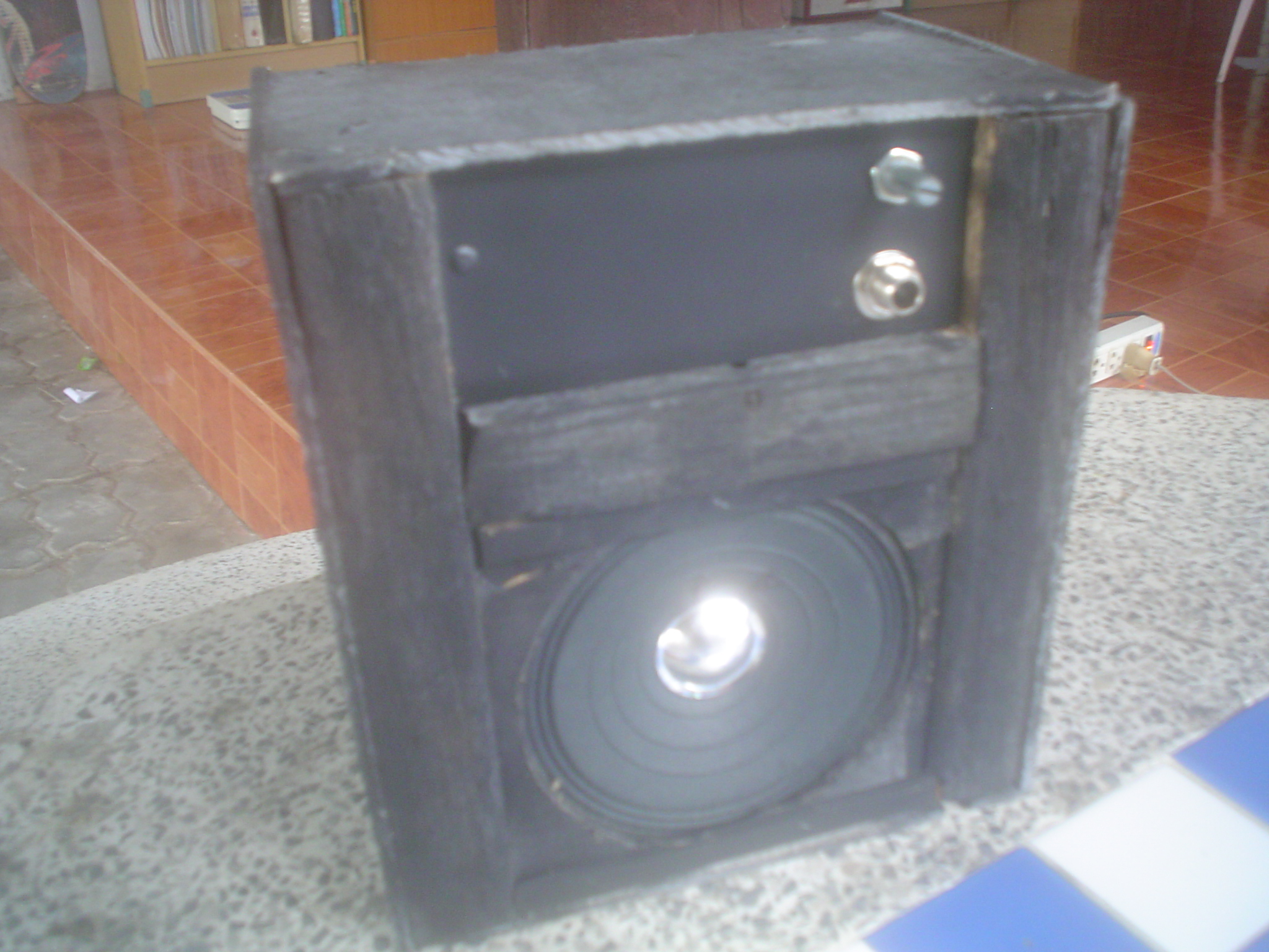 How To make a Guitar Amp (Cheap)!!!