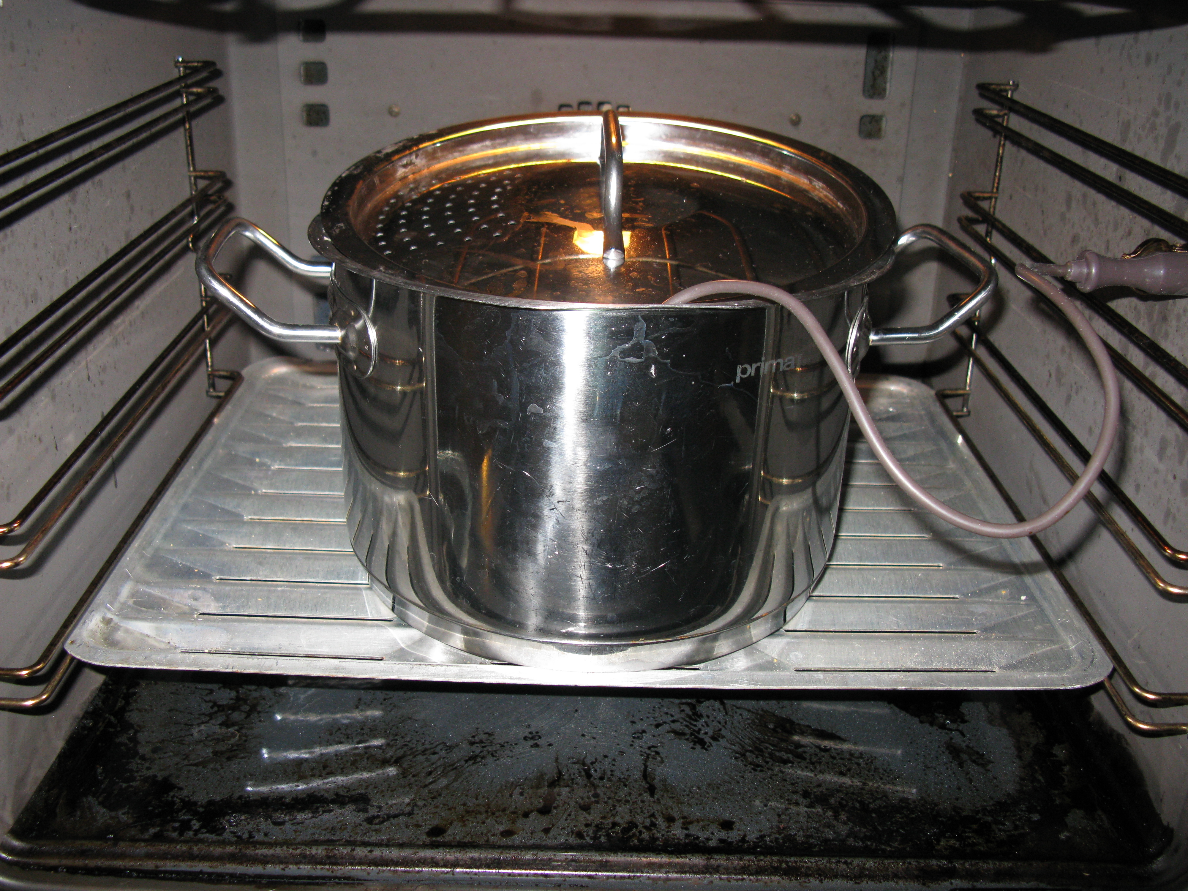 Sous-vide, using nothing but your electrical stove.
