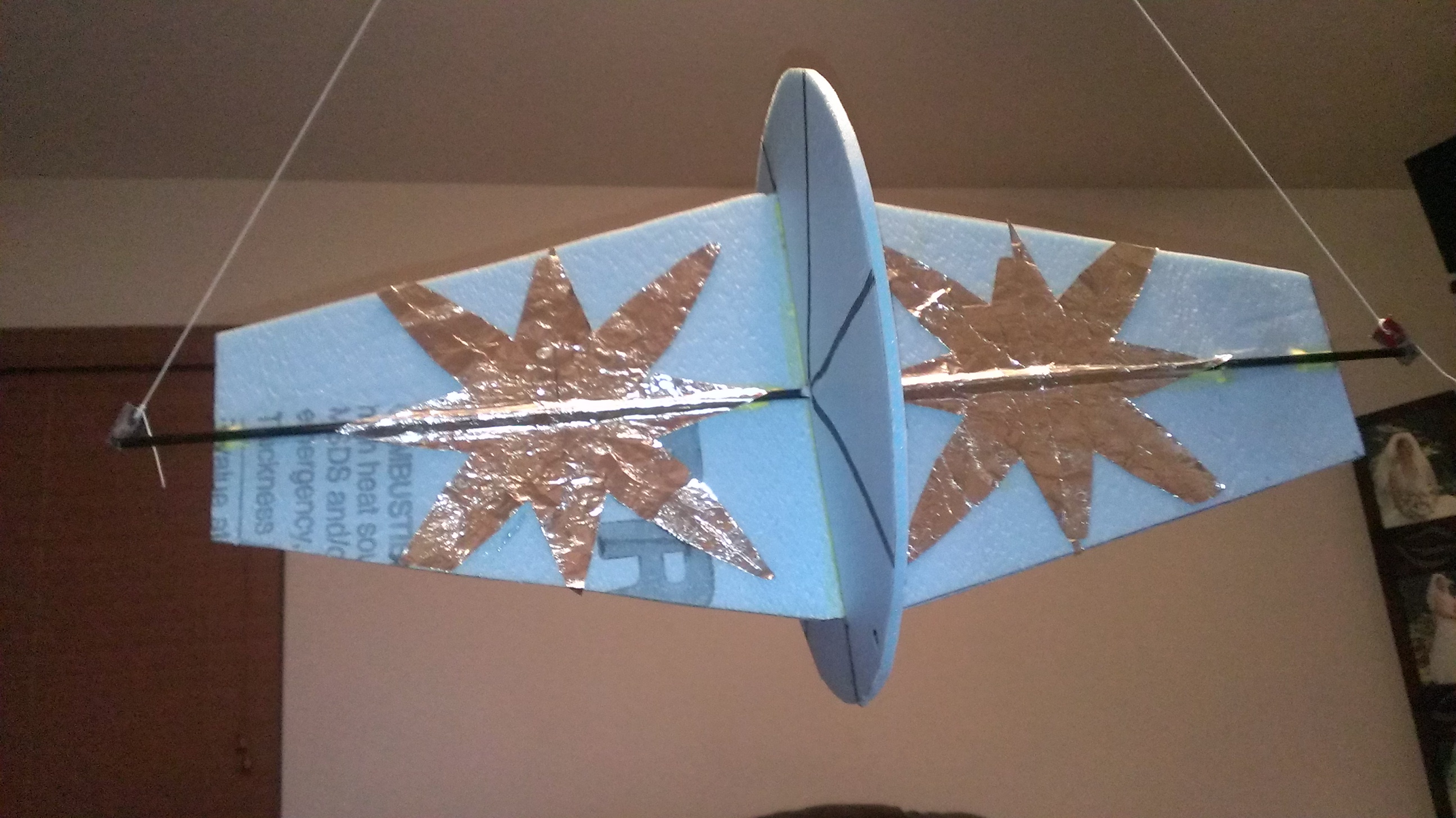 Build a Flippin Kite (aka ufo kite)