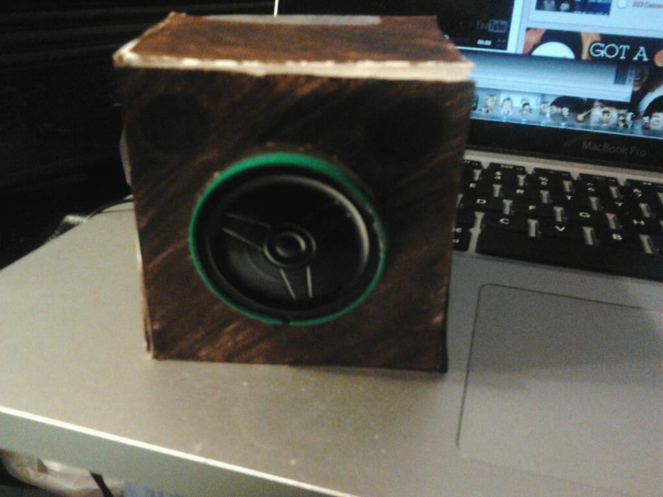 Domo Mini Speaker ^.^ (Card-Singing Speakers put to usefulness)