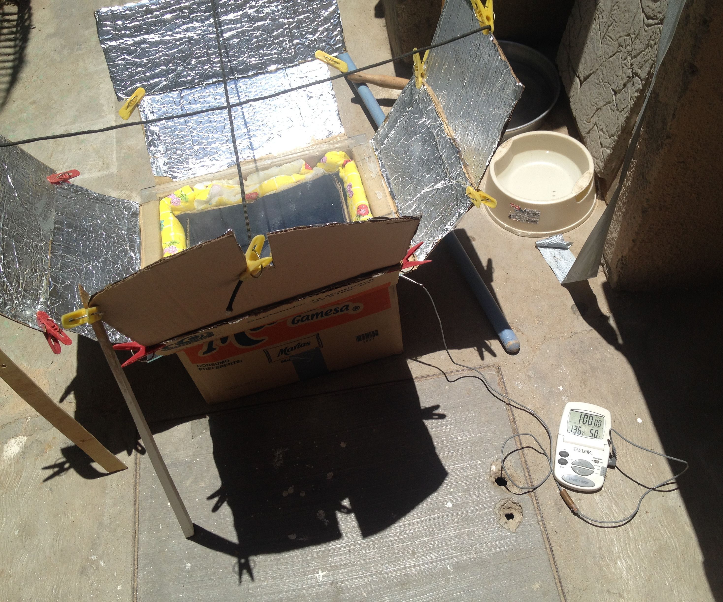 Free solar box cooker