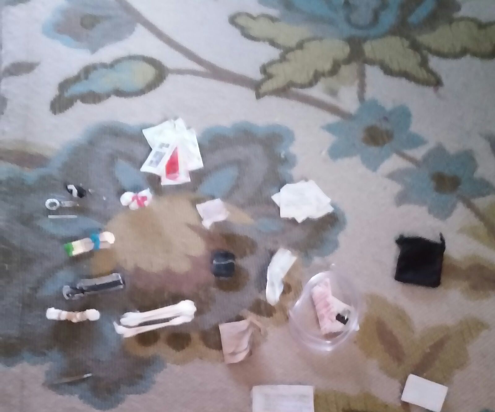Miniature multipurpose survival kit