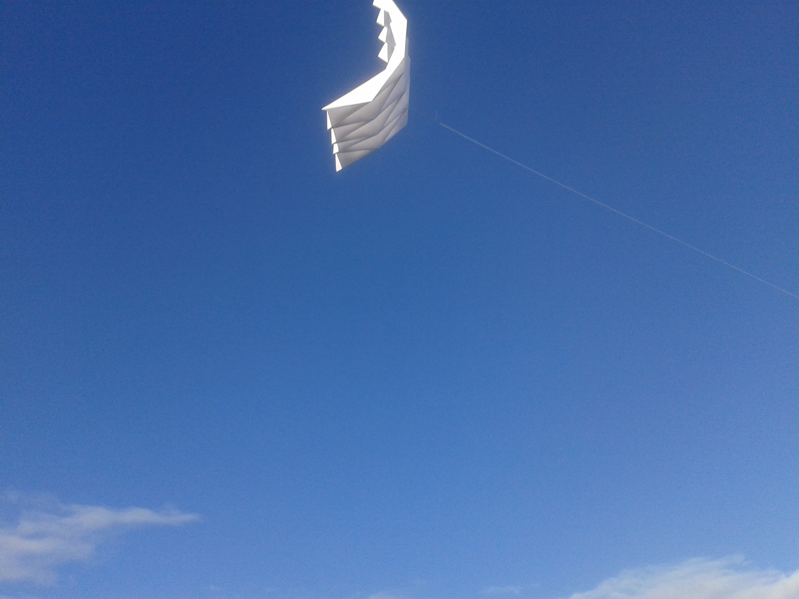 One sheet of paper at wind - Una hoja de papel al viento