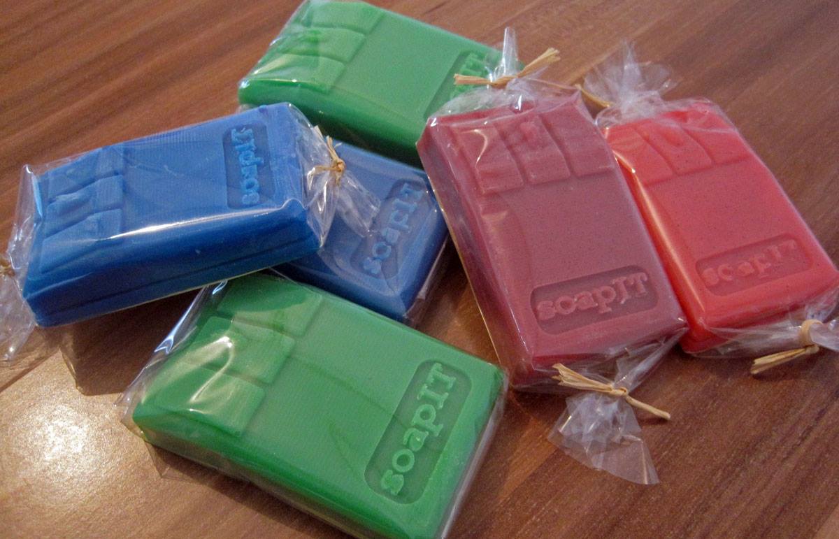 Molds for casting soap with 3D printing