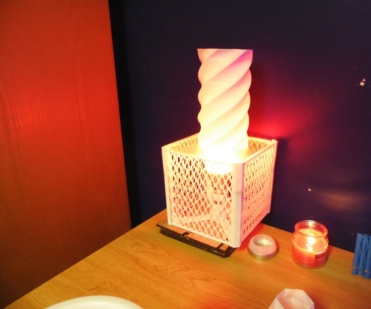 Customizable 3D Printed Laser Cut Lamp