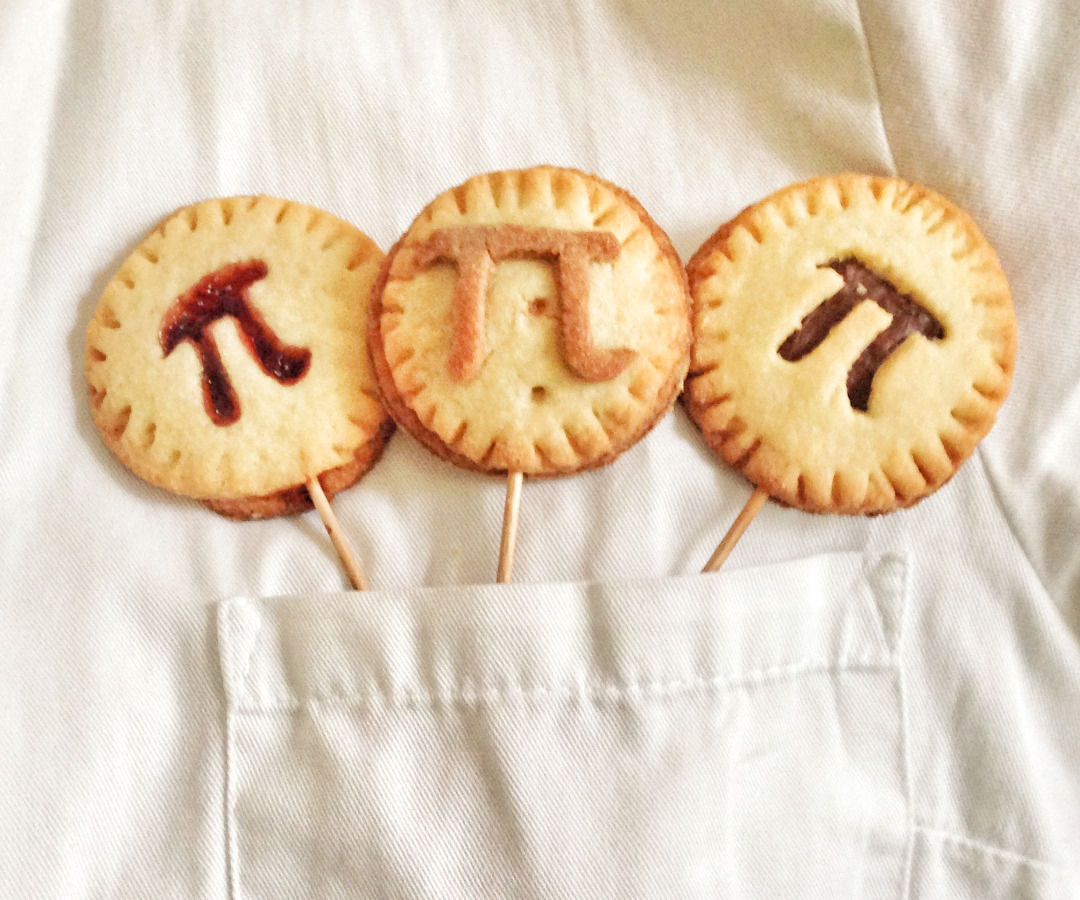 Pi(e) Pops with rasperry and chocolate filling - Easy, quick and tasty