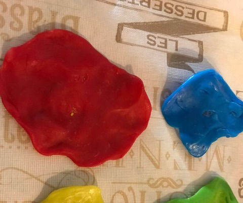 Anna's - Insta / Poly-Morphs Color Pigment Using Crayons !