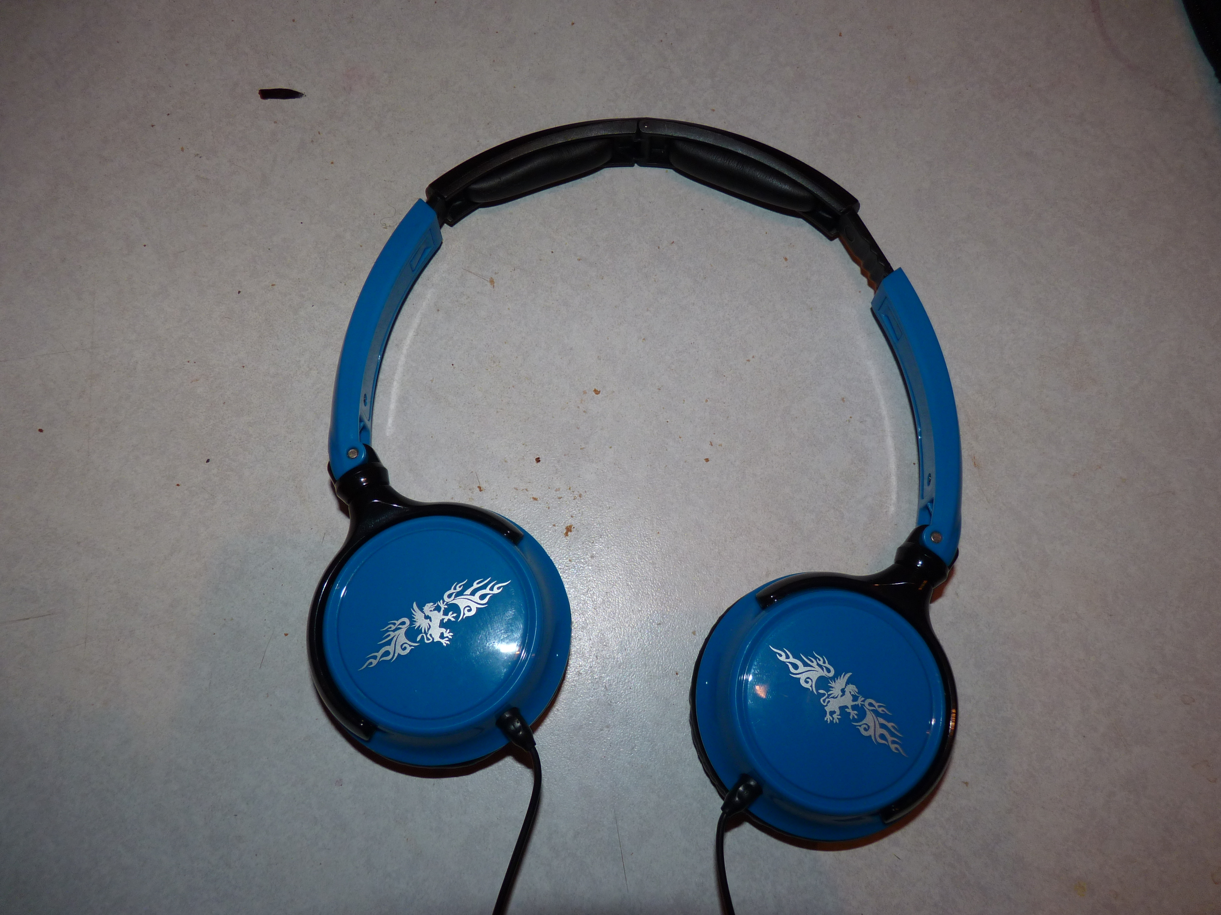 Sugru Headphone Fix
