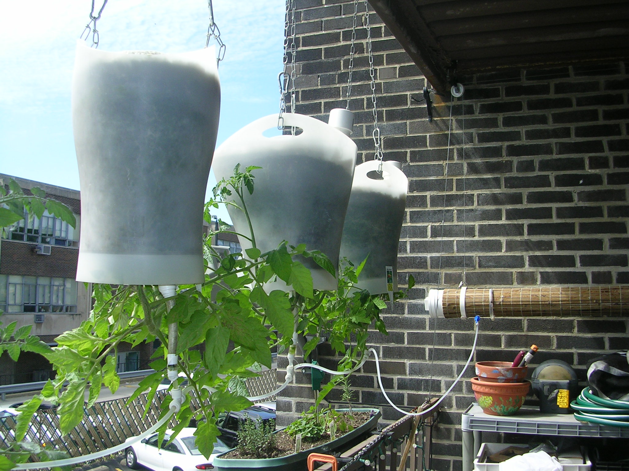 Upside-Down Hanging Self-Watering Earth-Filled Box!