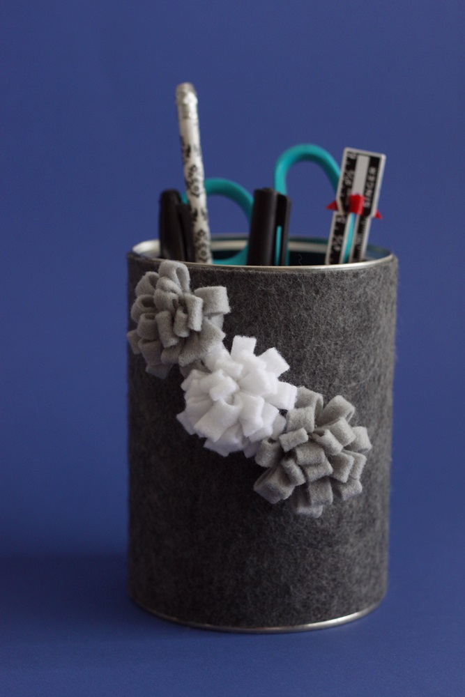 How to reuse a coffee can -- Pencil holder!