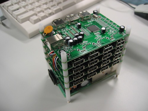 Hacking a USB hub to add internal ports to a Toshiba Satelite (or other laptop)