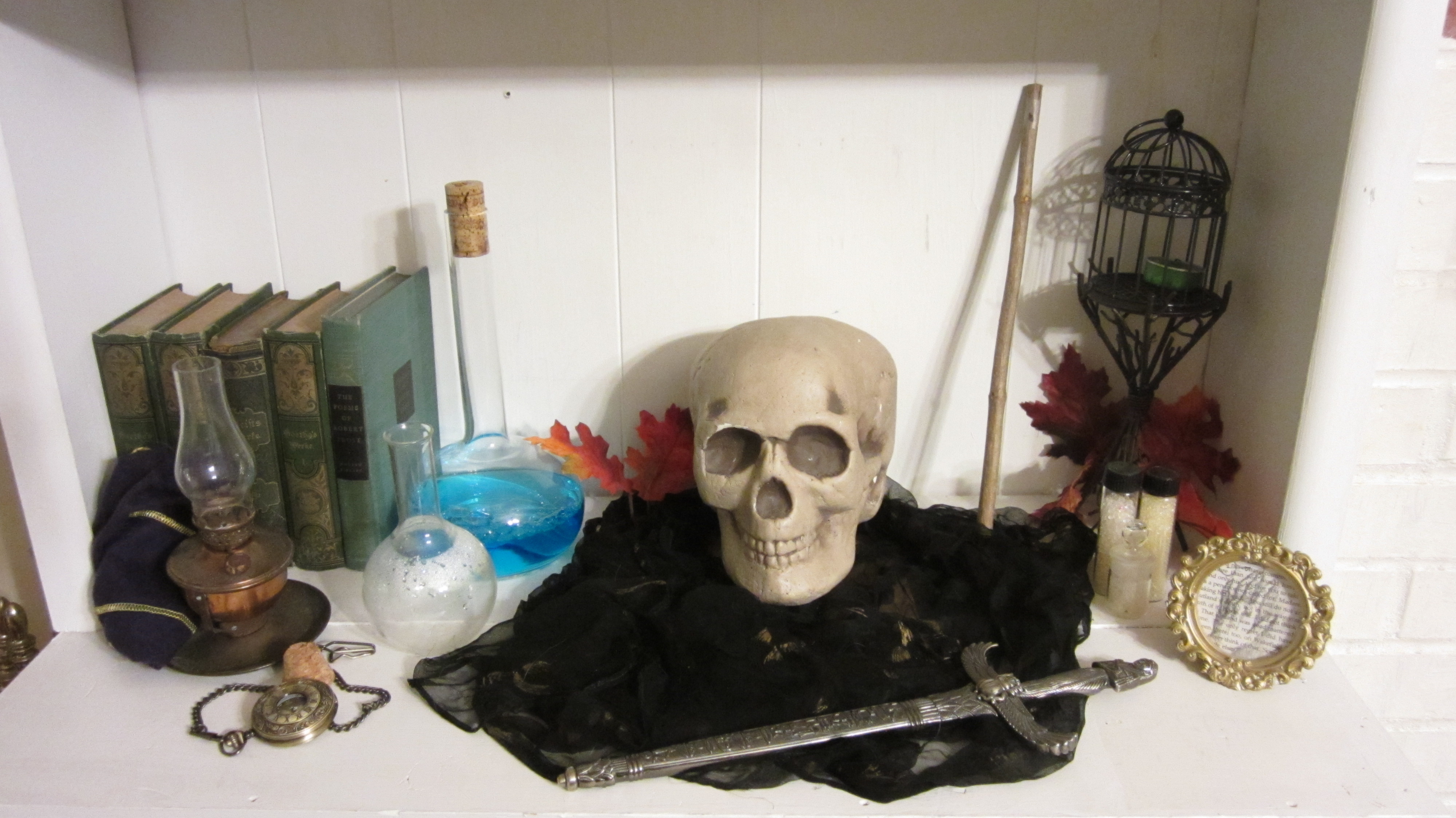 Halloween Props That Turn to Look at You As You Walk By