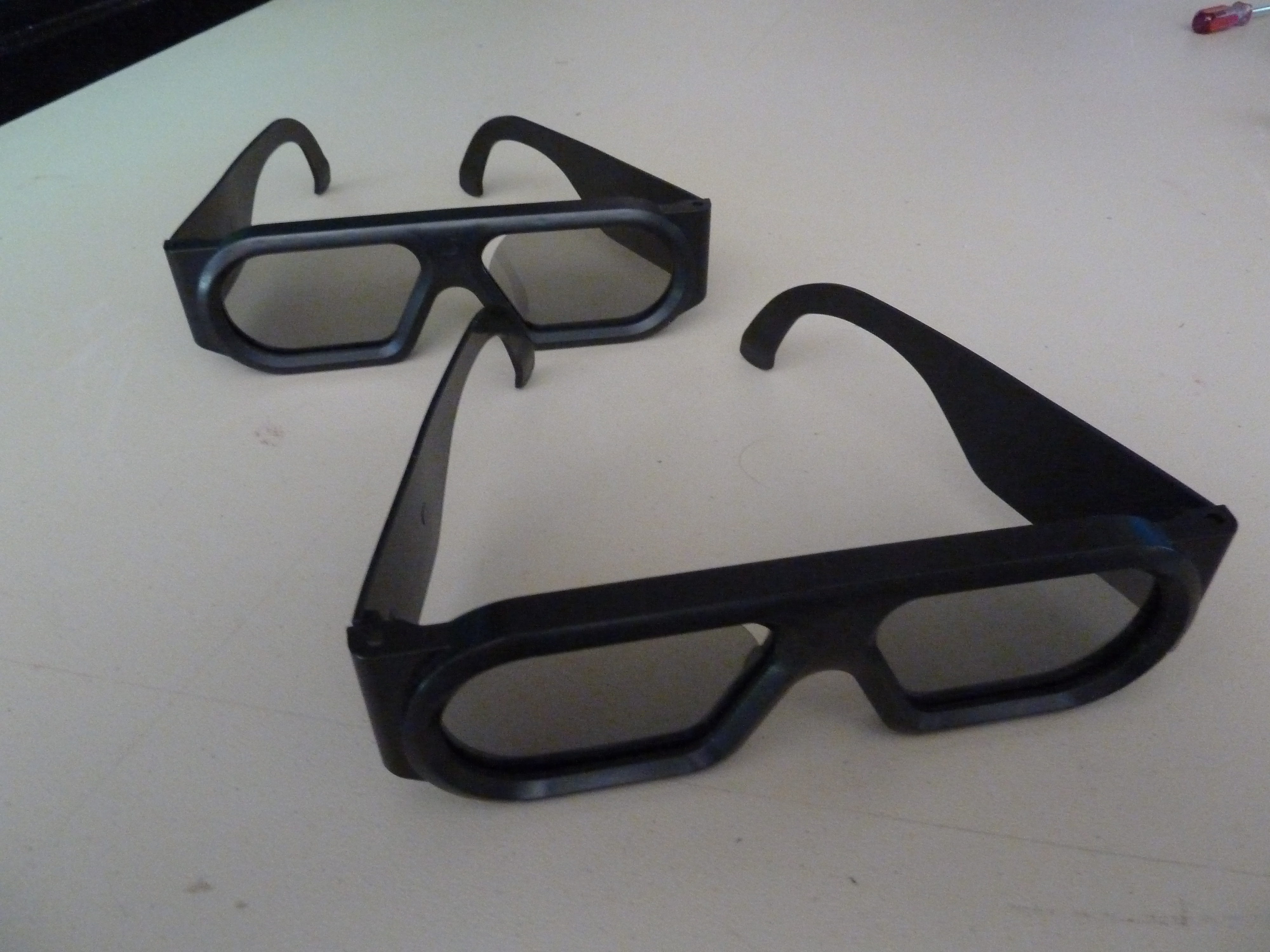 Anti-3D Glasses
