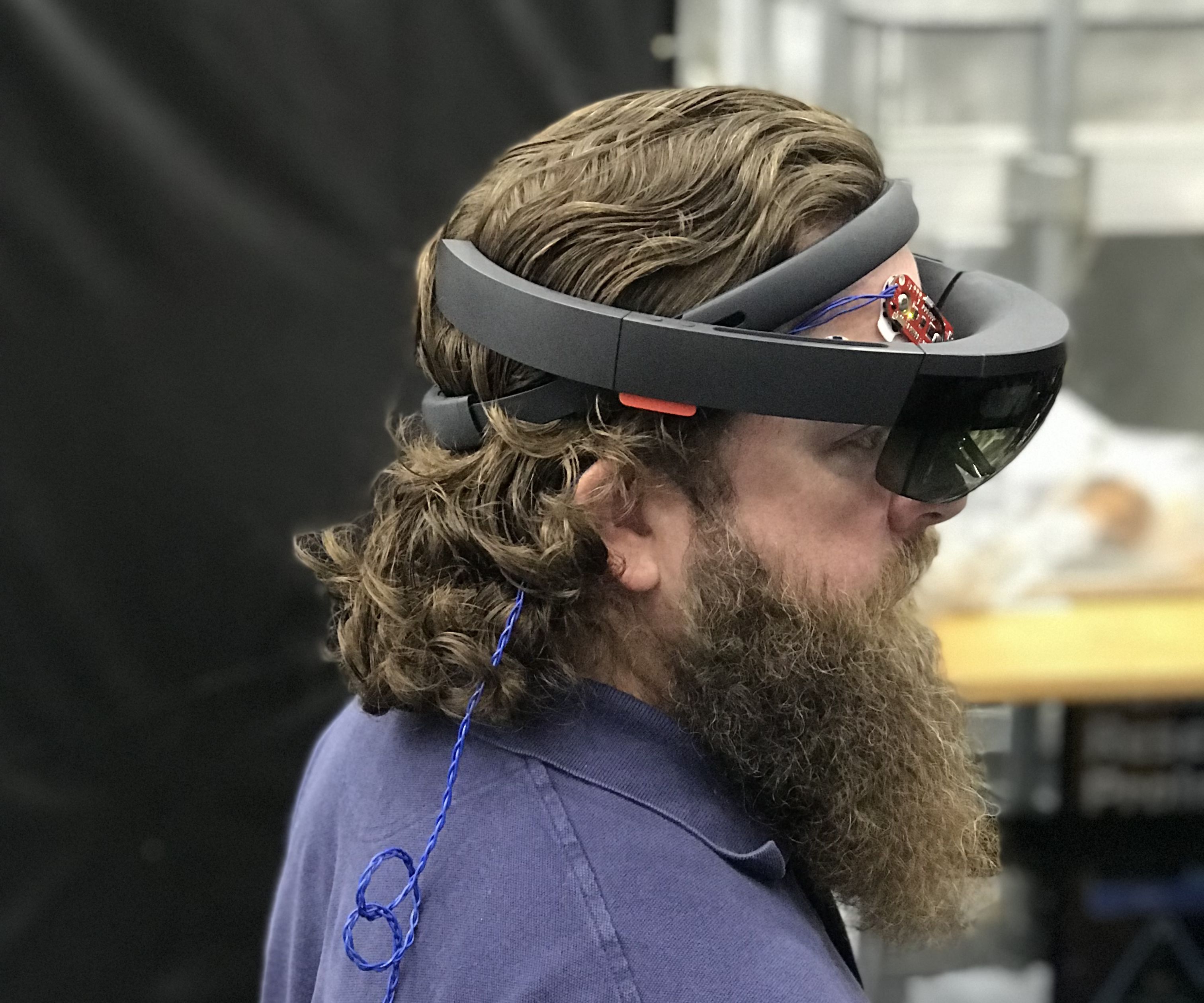 IoT: Control the HoloLens Using Your Eyebrows (EMG)