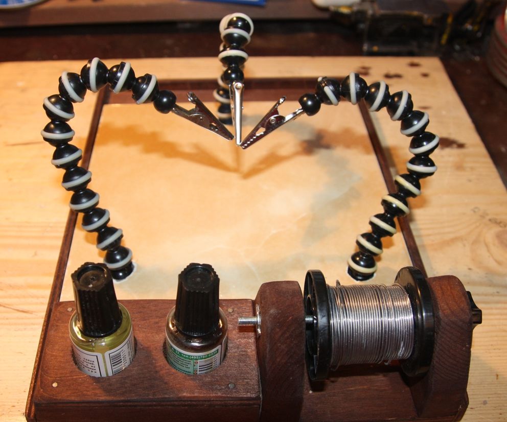 Third Hand of the Tripod 