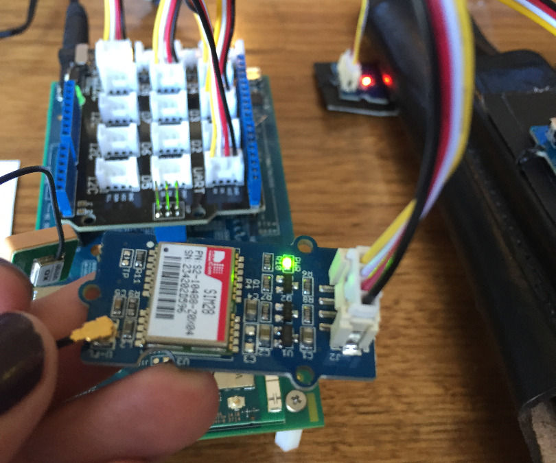Use of GPS, hall sensor, LEDs and Firebase with the Edison