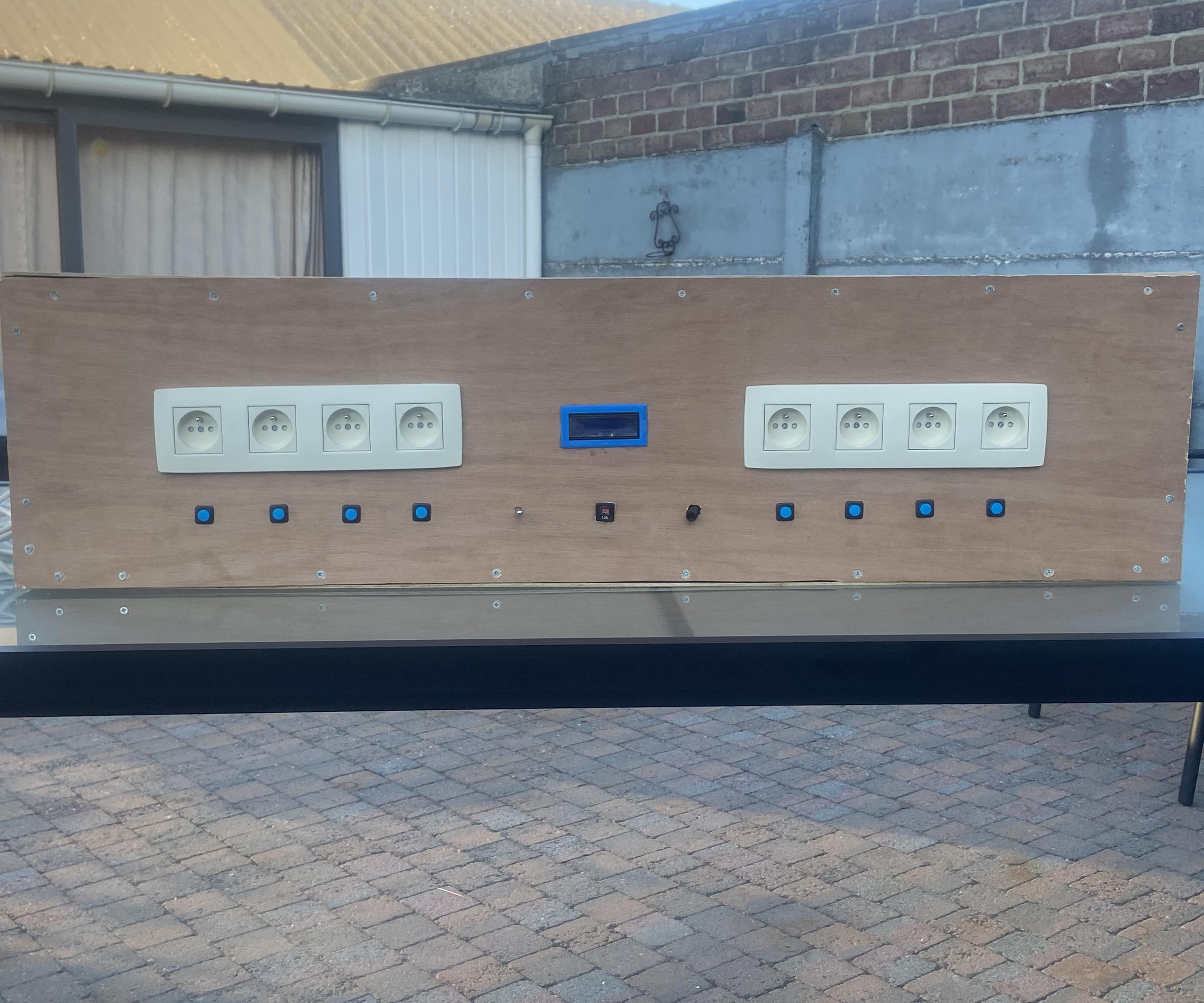 Smart Extension Box