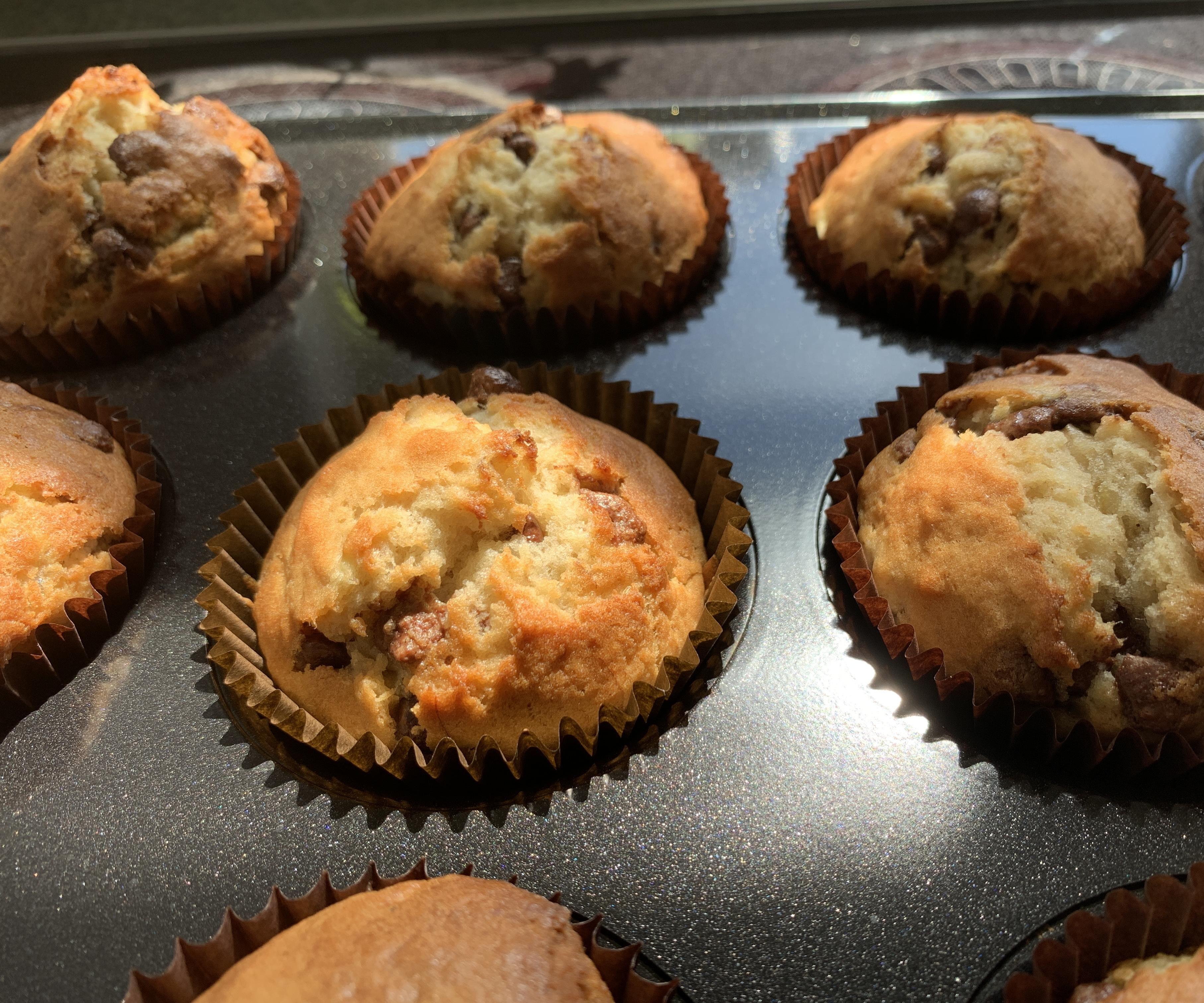 Best Banana and Chocolate Chip Muffins