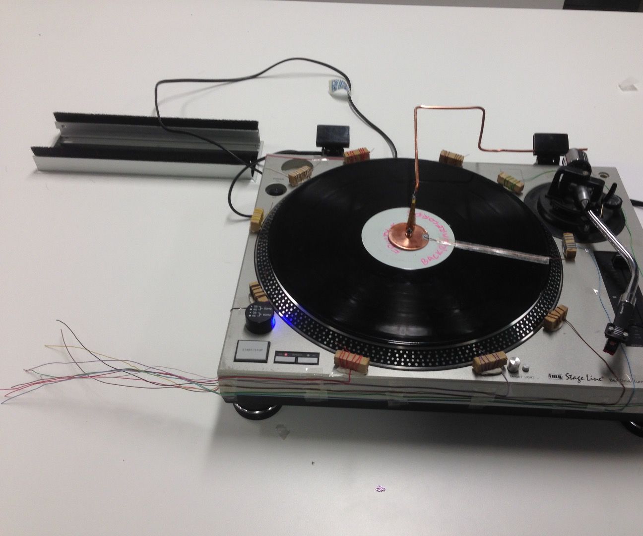 Makeymakey hacked turntable 