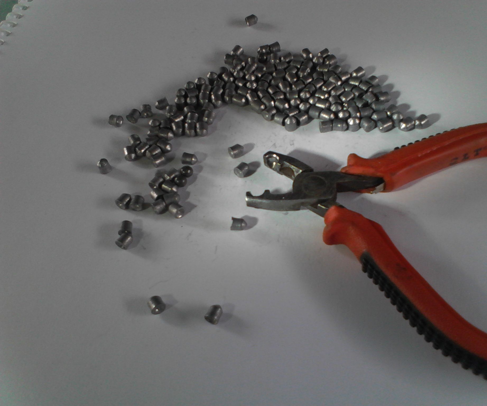 Airgun pellet mould from cheap pliers